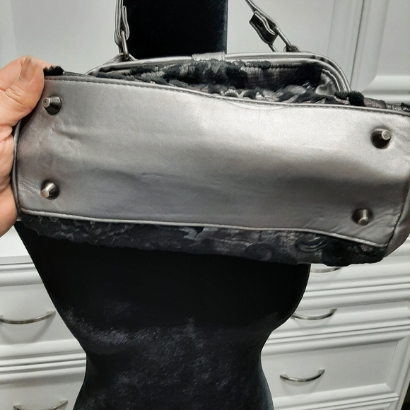 Purse - Picture 5 of 9